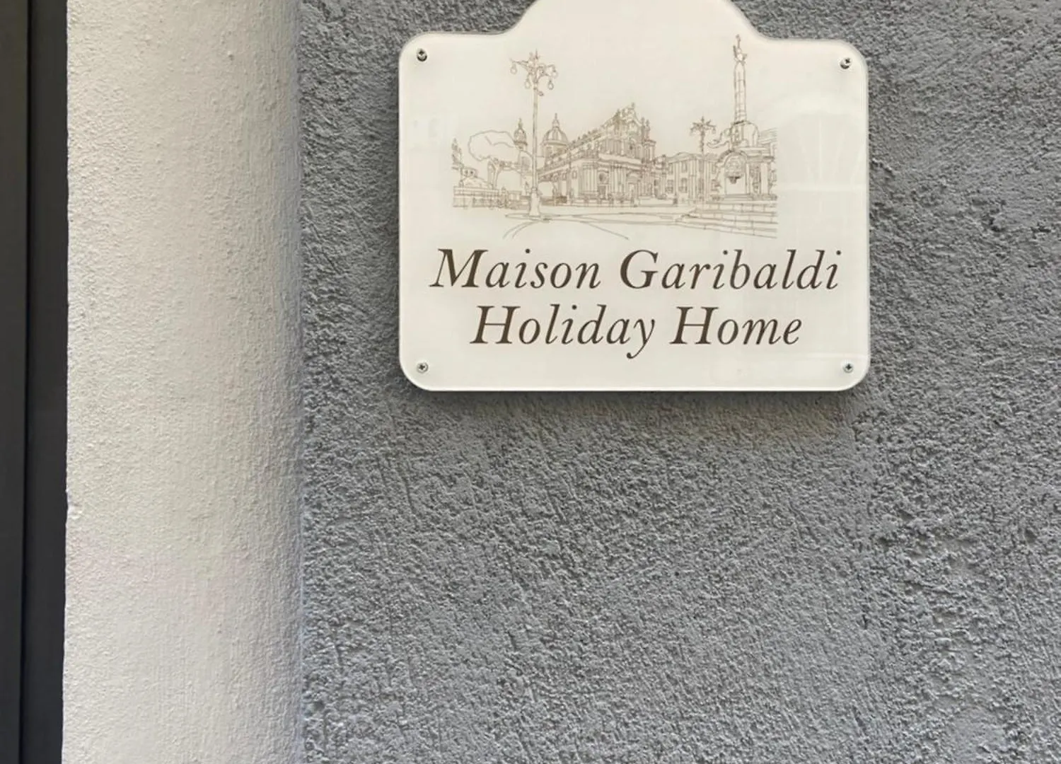 Maison Garibaldi Aeroporto di Catania Fontana Rossa Italia